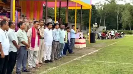 ওদালগুৰি: ভেৰগাৱত বড়োলেণ্ড চিইএম কাপ ফুটবল প্ৰতিযোগিতাৰ চূড়ান্ত খেলৰ শুভাৰম্ভণি কৰে বিটিআৰৰ ইএম দাউবাইচা বড়োয়ে