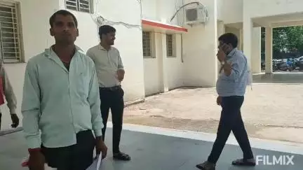 मुरैना नगर: रोसे का पुरा गांव में दबंगों ने ज़मीन पर किया कब्जा, पीड़ितों ने सुनवाई न होने पर एसपी ऑफिस में दिया आवेदन