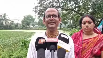 ଜଳେଶ୍ବର: 6 ନମ୍ବର ୱାର୍ଡରେ ମୋ ପୋଖରୀ ଯୋଜନାରେ ଉନ୍ନତିକରଣ ନାଁରେ ଟଙ୍କା ହଡପ ଅଭିଯୋଗ, ସାମ୍ବାଦିକ ସମ୍ମିଳନୀରେ କାଉନସିଲରଙ୍କ ପ୍ରତିକ୍ରିୟା