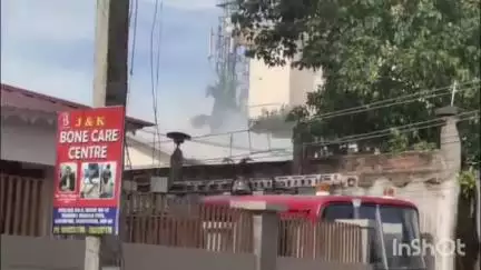 গুৱাহাটী: নয়নপুৰত অগ্নিকাণ্ডৰ ঘটনা, এটা এপাৰ্টমেণ্টৰ পৰা নিৰ্গত হোৱা  জুইৰ ফলত নষ্ট হয় লাখ টকাৰ সামগ্ৰী