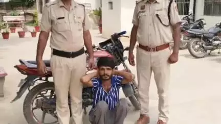 सिरसा: रानिया पुलिस ने हैफेड कॉलोनी क्षेत्र से चोरी की मोटरसाइकिल के साथ एक युवक को किया गिरफ्तार