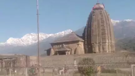 बैजनाथ: शिव मंदिर बैजनाथ की पार्किंग से निर्धारित से ज्यादा पार्किंग शुल्क लिया तो ठेकेदार पर लगाया जाएगा जुर्माना: एसडीएम
