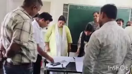 हल्द्वानी: सुभाष नगर में एसडीएम राहुल शाह और नगर आयुक्त ऋचा सिंह ने देवखड़ी नाले के अतिक्रमण पर की सुनवाई