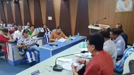 সালানপুর: ওয়ার্ডের উন্নয়নের বিষয়ে আসানসোল পৌরনিগমে হল বোর্ড মিটিং, উপস্থিত মেয়র সহ অন্যরা