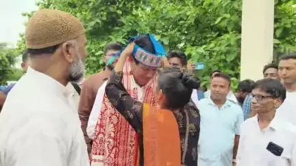 মানকাচৰ: বাঘাপাৰা জনজাতীয় গাঁও পঞ্চায়তত উপস্থিত মন্ত্ৰী উৰ্খাও গৌৰা ব্ৰহ্ম, ধৰতি আৱা জনজাতীয় গাঁও উৎকৰ্ষ অভিযানৰ সজাগতাত অংশগ্ৰহণ
