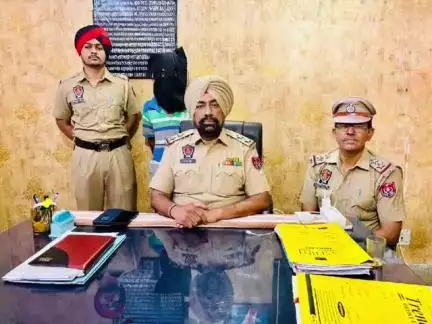 ਨਵਾਂਸ਼ਹਿਰ: ਬਲਾਚੌਰ ਪੁਲਿਸ ਨੇ 30 ਨਸ਼ੀਲੀ ਗੋਲੀਆਂ ਦੇ ਨਾਲ ਇੱਕ ਮੁਲਜ਼ਮ ਨੂੰ ਕੀਤਾ ਕਾਬੂ ਅਤੇ ਦੂਜਾ ਨਾਮਜ਼ਦ