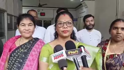 ପାଟଣାଗଡ: ଏନଏସିରେ କାଉନସିଲରଙ୍କ ଧାରଣାକୁ ନେଇ ପ୍ରତିକ୍ରିୟା ରଖିଲେ ଏନଏସି ଅଧ୍ୟକ୍ଷା