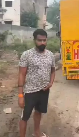 बहरोड़: बहरोड़ में नाकाबंदी के दौरान पुलिस ने गौवंशों से भरी कैंटरा गाड़ी पकड़ी, गौ-तस्कर मौके से फरार