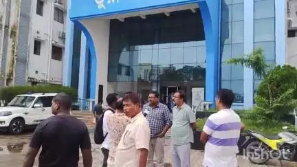 আলিপুরদুয়ার ১: রিসর্টের লাইসেন্সের নামে ঘুষ চাওয়ার অভিযোগ কালচিনির BDO-র বিরুদ্ধে, DM অফিসে অভিযোগ জানালেন ব্যবসায়ীরা