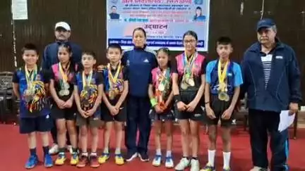 देहरादून: खेल मंत्री रेखा आर्य ने परेड ग्राउंड स्थित ऑडिटोरियम में टेबल टेनिस कोर्ट का किया उद्घाटन