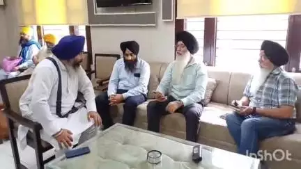 ਫਤਿਹਗੜ੍ਹ ਸਾਹਿਬ: ਗੁਰਦੁਆਰਾ ਸ਼੍ਰੀ ਫਤਿਹਗੜ੍ਹ ਸਾਹਿਬ ਵਿਖੇ ਐਸਜੀਪੀਸੀ ਦੇ ਸਕੱਤਰ ਨੇ ਐਸਜੀਪੀਸੀ ਵੱਲੋਂ ਕਰਵਾਏ ਜਾਣ ਵਾਲੇ ਸਮਾਗਮਾਂ ਸੰਬੰਧੀ ਦਿੱਤੀ ਜਾਣਕਾਰੀ