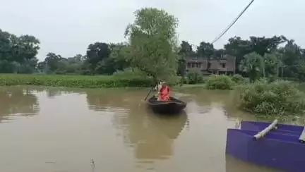 কেশপুর: বন্যার জল নামতেই অন্য আশঙ্কা! কেশপুর সহ বিস্তীর্ণ প্লাবিত এলাকায় সতর্কতা স্বাস্থ্য দপ্তরের