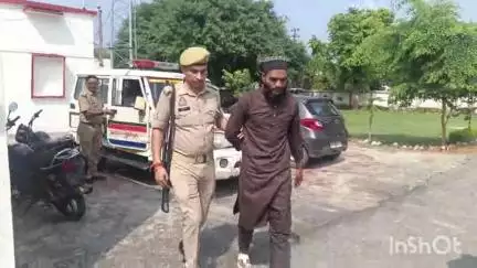 बरेली: फरीदपुर थाना पुलिस ने हैदरी दल 25 ग्रुप के संचालक को कुकर्म और गैरकानूनी गतिविधियों के आरोप में गिरफ्तार कर जेल भेजा