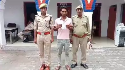 शामली: पुलिस ने मादक पदार्थ तस्करी के आरोप में मंसूरा निवासी ग्रामीण को स्मैक के साथ गिरफ्तार किया, झिंझाना थाने पर केस दर्ज