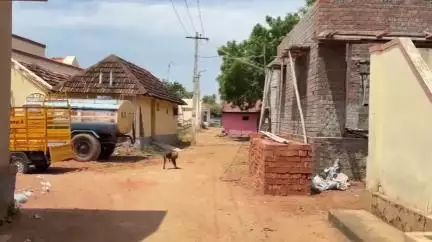 ஓட்டப்பிடாரம் பகுதியில் பல்வேறு வளர்ச்சி திட்ட பணிகளுக்கு எம்எல்ஏ சண்முகையா அடிக்கல் நாட்டினார்