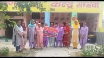 तोशाम: डॉक्टर अश्विर नैन द्वारा महिलाओं को बेटी बचाओ, बेटी पढ़ाओ के साथ पर्यावरण संरक्षण के लिए किया जा रहा जागरूक