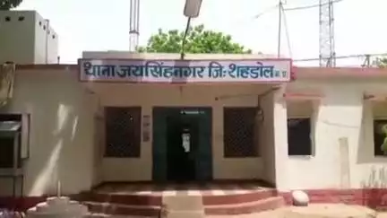 जयसिंहनगर: करकी में अज्ञात कारणों से एक व्यक्ति ने पेड़ से फांसी लगाकर आत्महत्या की, पुलिस ने मर्ग कायम किया