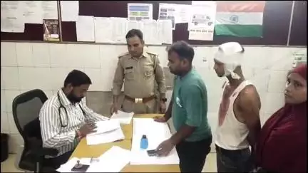 इटावा: कोतवाली क्षेत्र में दो पक्षों में मामूली कहासुनी के बाद हुई मारपीट, दोनों पक्षों के 3 लोग हुए घायल