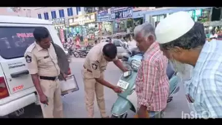 చిత్తూరు జిల్లాలో వాహనాలపై ప్రెస్ పోలీస్ ఆర్మీ స్టిక్కర్లపై స్పెషల్ డ్రైవ్ నిర్వహించిన సీఐ కత్తి శ్రీనివాస్