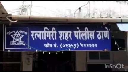 रत्नागिरी: शिरगांव ग्रा.पं.च्या नोंद असलेल्या रस्त्यावर लोखंडी गेट घालून फिर्यादीच्या चारचाकी वाहनचा रस्ता अडविला; एकावर गुन्हा