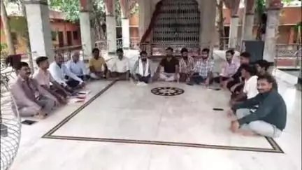 अन्ता: त्रिशूल दीक्षा धारण कार्यक्रम को लेकर पोस्ट ऑफिस बालाजी की बगीची में बैठक का आयोजन हुआ