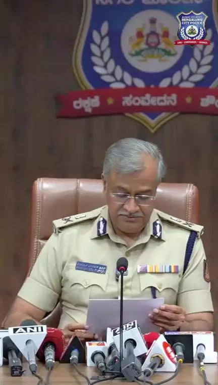ಸಾರ್ವಜನಿಕರ ವಿಶ್ವಾಸವನ್ನು ಹೆಚ್ಚಿಸಲು,ಅಪರಾಧವನ್ನು ತಡೆಗಟ್ಟಲು, ಬೆಂಗಳೂರು ನಗರ ಪೊಲೀಸರು ಇ-ಬೀಟ್‌ಗಳಲ್ಲಿ ಸಿಬ್ಬಂದಿಯನ್ನು ನಿಯೋಜಿಸಿದ್ದಾರೆ.