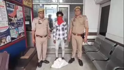 सहारनपुर: कोतवाली देहात पुलिस ने नहर पटरी के पास से 12 बोतल हरियाणा मार्का देसी शराब के साथ 1 शातिर शराब तस्कर को किया गिरफ्तार