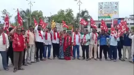 సిరిసిల్ల: ఇరాన్ పై అమెరికా ఇజ్రాయిల్ సాగిస్తున్న యుద్ధ దాడులను తీవ్రంగా ఖండిస్తున్నాం: CPM జిల్లా కార్యదర్శి మూశం రమేష్