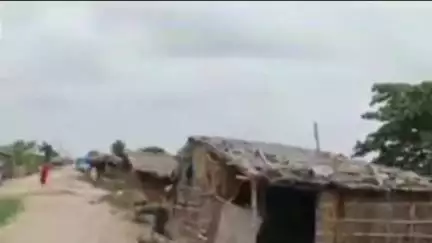 औराई: औराई प्रखंड: तटबंध पर बसे विस्थापितों की झोपड़ी हटाई जाएगी, प्रशासन की अंतिम चेतावनी