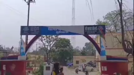 निचलौल: राजाबारी पेट्रोल पंप के पास अनियंत्रित बाइक की टक्कर से जिला अस्पताल में इलाज के दौरान बुजुर्ग की हुई मौत