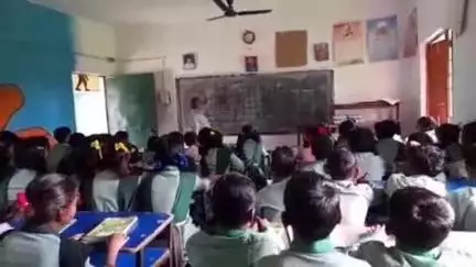 सोनुआ: विद्यालय स्वास्थ्य एवं कल्याण कार्यक्रम के तहत सोनुआ के सभी स्कूलों में विशेष जागरूकता सत्र आयोजित