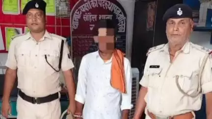 डुमरिया: सोहैल थाने की पुलिस ने शराब मामले में नामजद एक आरोपी को गिरफ्तार किया