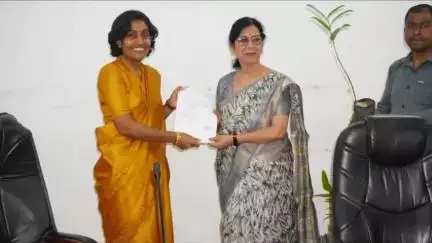 सिवनी: कलेक्ट्रेट सभा कक्ष में 37 सेवानिवृत्त कर्मचारियों को पीपीओ का वितरण किया गया