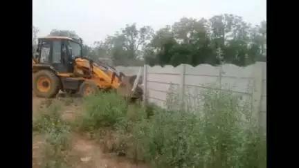 रेवाड़ी: डीटीपी ने अवैध निर्माणों को ध्वस्त किया