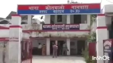 नानपारा: तहसील क्षेत्र के एक गांव की महिला ने पति पर दूसरी शादी कर घर से निकालने का लगाया आरोप, कोतवाली में दी तहरीर