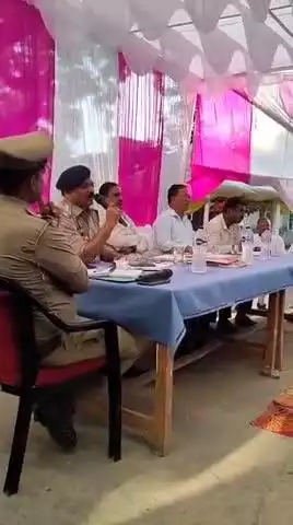 नानपारा: मुहर्रम त्योहार को सकुशल संपन्न कराए जाने के उद्देश्य से खैरीघाट थाना परिसर में शांति बैठक हुई संपन्न।