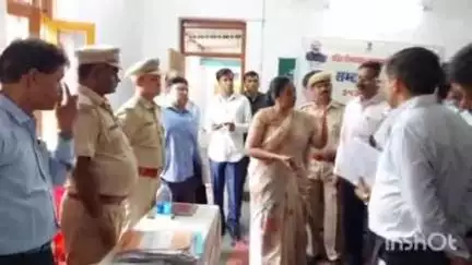 टोंक: जिला कलेक्टर कल्पना अग्रवाल ने दीनदयाल उपाध्याय अंत्योदय संभल पखवाड़ा के तहत सोहेला में आयोजित शिविर का किया निरीक्षण