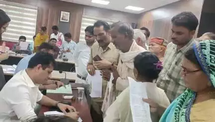 दतिया नगर: ग्राम बड़गोर में अमृतसागर तालाब गुणवत्ताहीन, ग्रामीण ने कलेक्टर से शिकायत कर की जांच की मांग