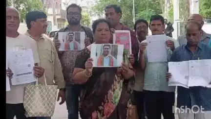 తెనాలి: గురుమూర్తి అనే వ్యక్తి తమను మోసం చేశారని బాధితులు తెనాలి వన్ టౌన్ పోలీస్ స్టేషన్లో ఫిర్యాదు