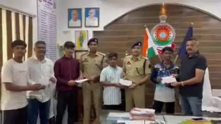 सहसपुर लोहारा: एसपी धर्मेंद्र सिंह ने राष्ट्रीय बेसबॉल प्रतियोगिता में जिले के चार होनहार खिलाड़ियों के चयन पर दी आर्थिक सहायता राशि