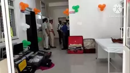 नीमच नगर: इंदौर जोन के SP संतोष कोरी ने नीमच GRP थाने का किया औचक निरीक्षण