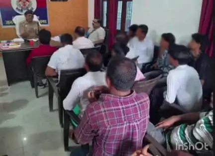 मेहदावल: आगामी त्योहारों को लेकर मेहदावल थाने में पीस कमेटी की हुई बैठक