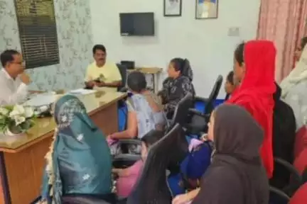 कांके: उपायुक्त के निर्देश पर रांची के सभी अंचल कार्यालयों में जनता दरबार का आयोजन किया गया