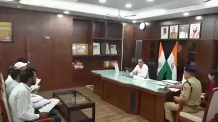 पानीपत: डीसी डॉ. विरेन्द्र दहिया ने एससी/एसटी एक्ट के तहत दर्ज मामलों में पीड़ितों को दी गई आर्थिक सहायता की समीक्षा की