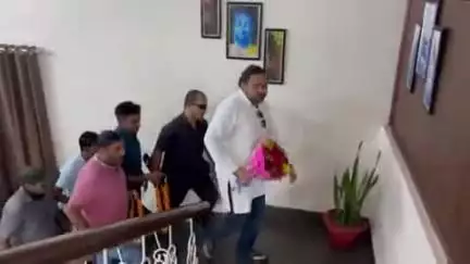 चास: बोकारो: बेरोजगारी और अधिकारियों की मनमानी पर देव शर्मा ने विधायक रामचंद्र सिंह से की मुलाकात