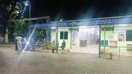 ଘସିପୁରା: ବରମାଳ ନିକଟରେ ବାଇକରୁ ପଡ଼ି ମହିଳା ଗୁରୁତର