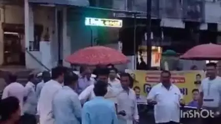 જલાલપોર: વિસાવદરમાં ગોપાલ ઇટાલીયાનો ભવ્ય વિજય થતા નવસારીમાં જલાલપુર ખાતે આપના કાર્યકર્તા હોય વિજય ઉત્સવ મનાવ્યો
