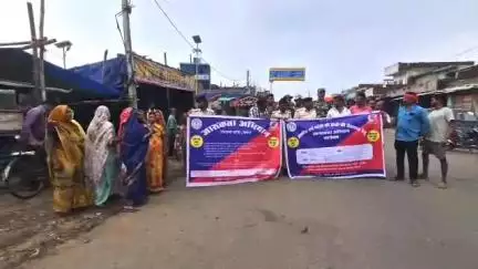 सिमरिया: पुलिस ने नशा मुक्ति को लेकर मिश्रौल चौक पर चलाया जागरूकता अभियान