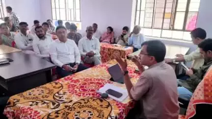 रामगढ़ पचवारा: पं. दीनदयाल उपाध्याय अंत्योदय संबल पखवाड़ा के तहत लालपुर, मिर्जापुर और चौंडियावास में शिविर का एसडीएम ने किया निरीक्षण