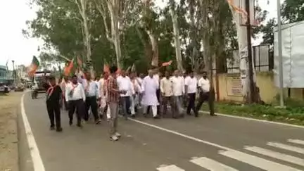 मरकच्चो: भ्रष्टाचार के खिलाफ झारखण्ड सरकार के विरोध में मरकच्चो प्रखण्ड मुख्यालय में आक्रोश प्रदर्शन